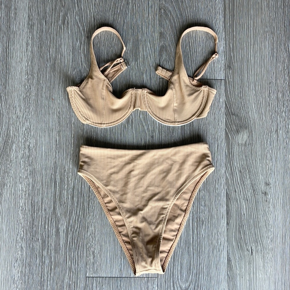 Frankie’s Bikini high waisted bottoms Size Small